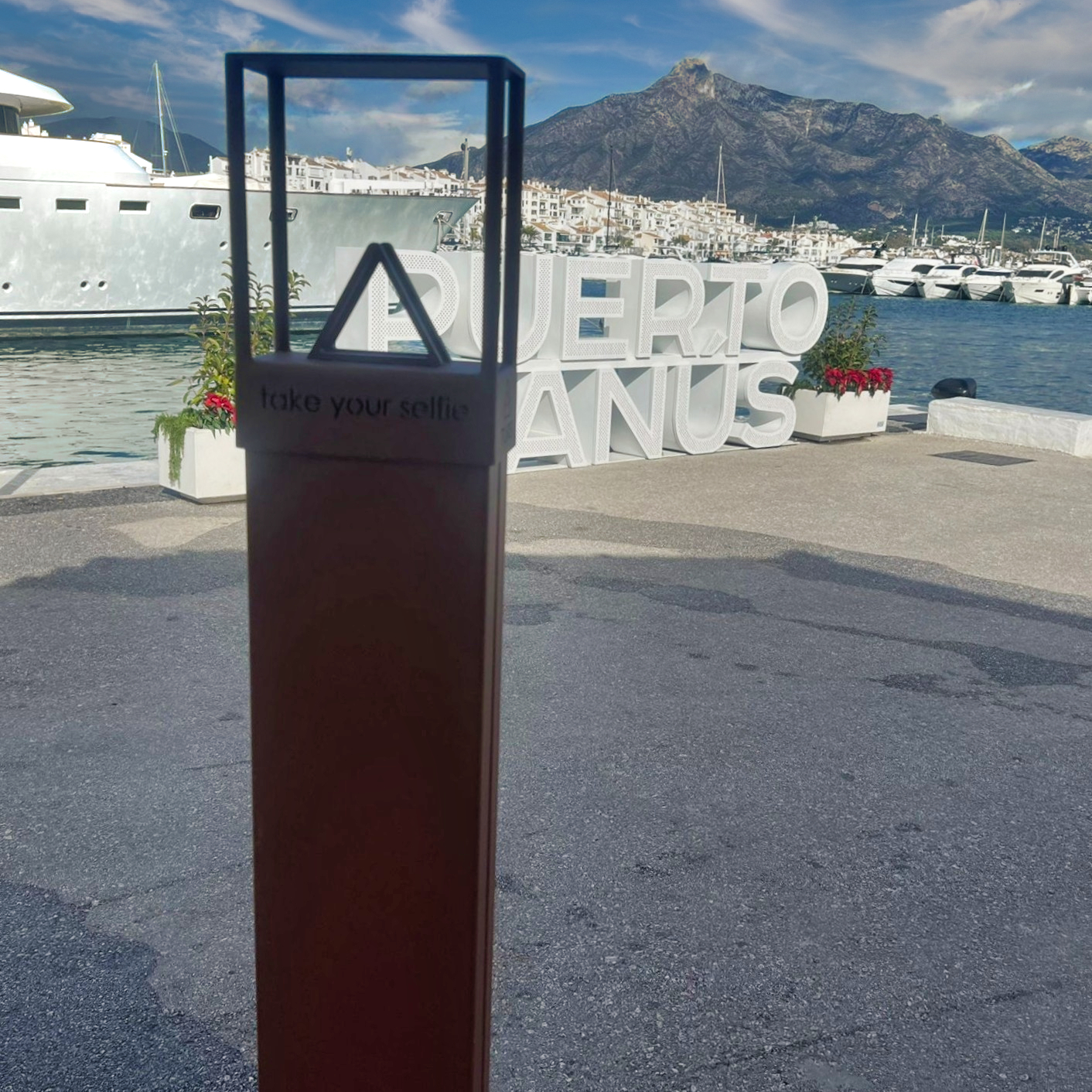 Muelle de honor de Puerto Banús